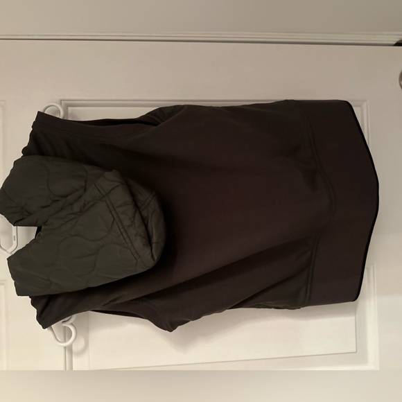 Women Moose Knuckles Vest - Picture 4 of 7